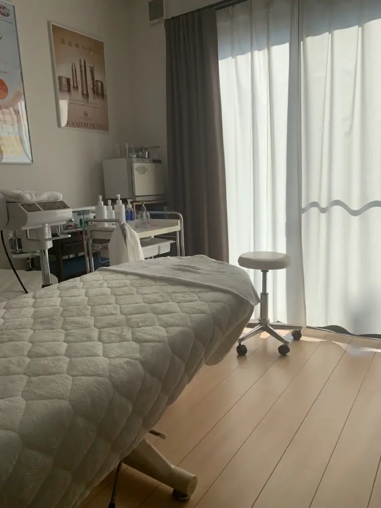 サロンドフルベール　清水中之郷店の内観・外観1