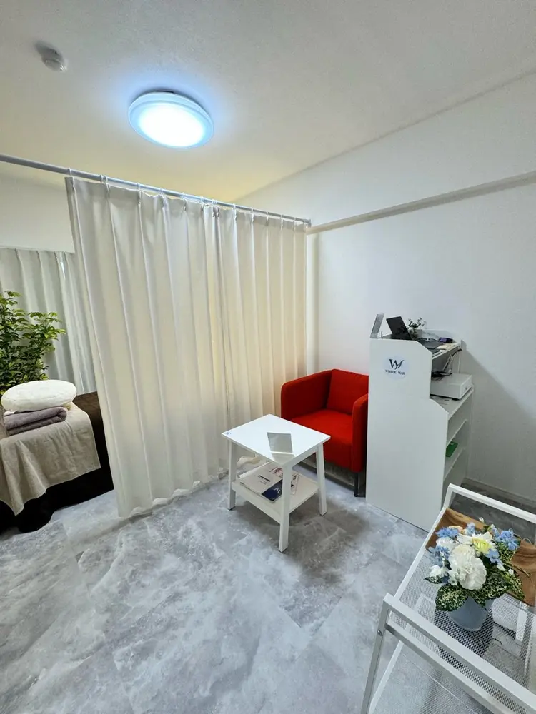 ホワイトワックス名古屋金山店の内観・外観1