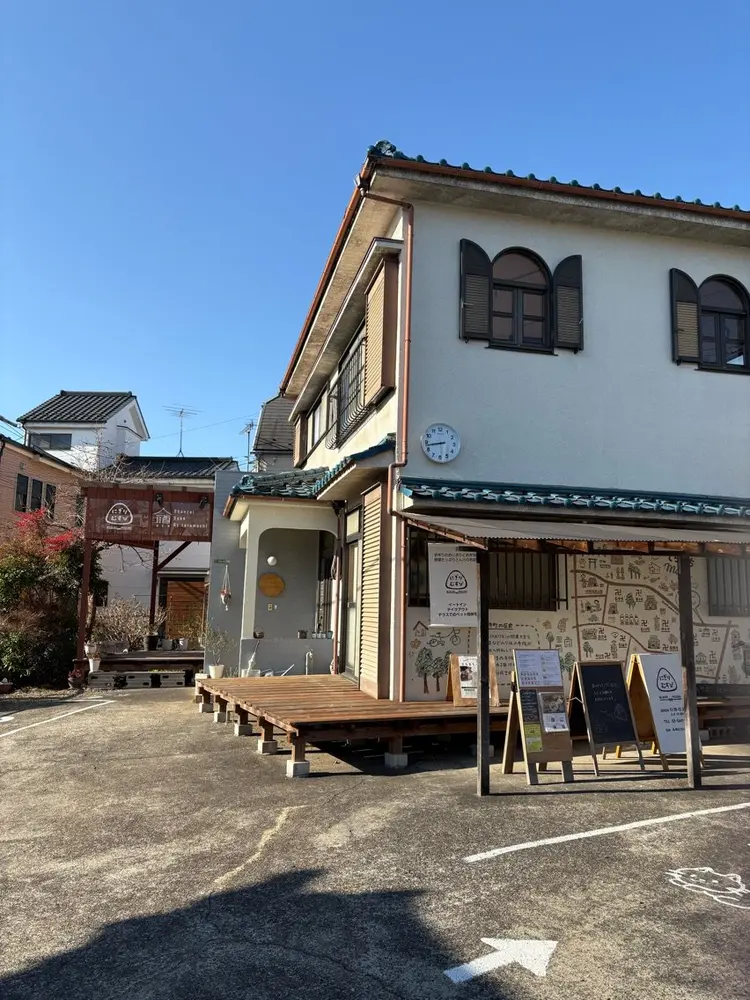 Carina Nailの内観・外観1