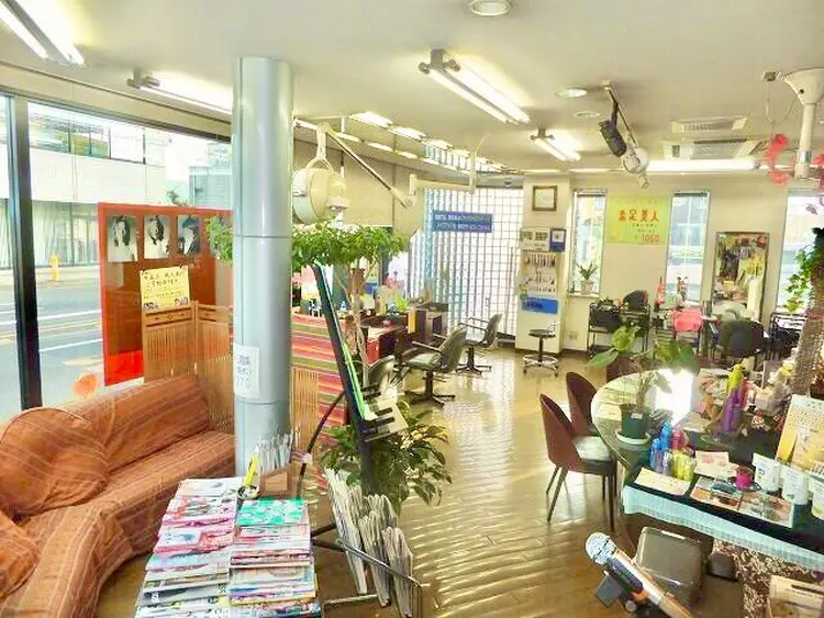 ヘアーモードスマの内観・外観2