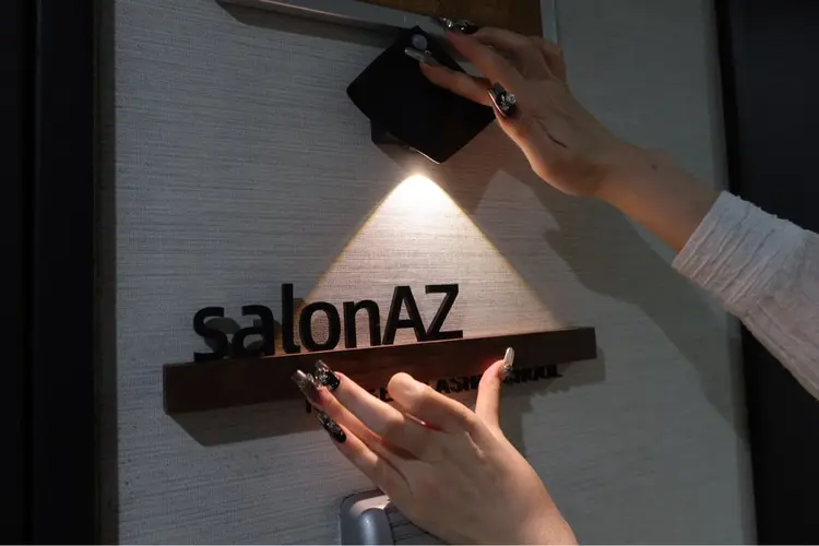 salonAZの内観・外観2