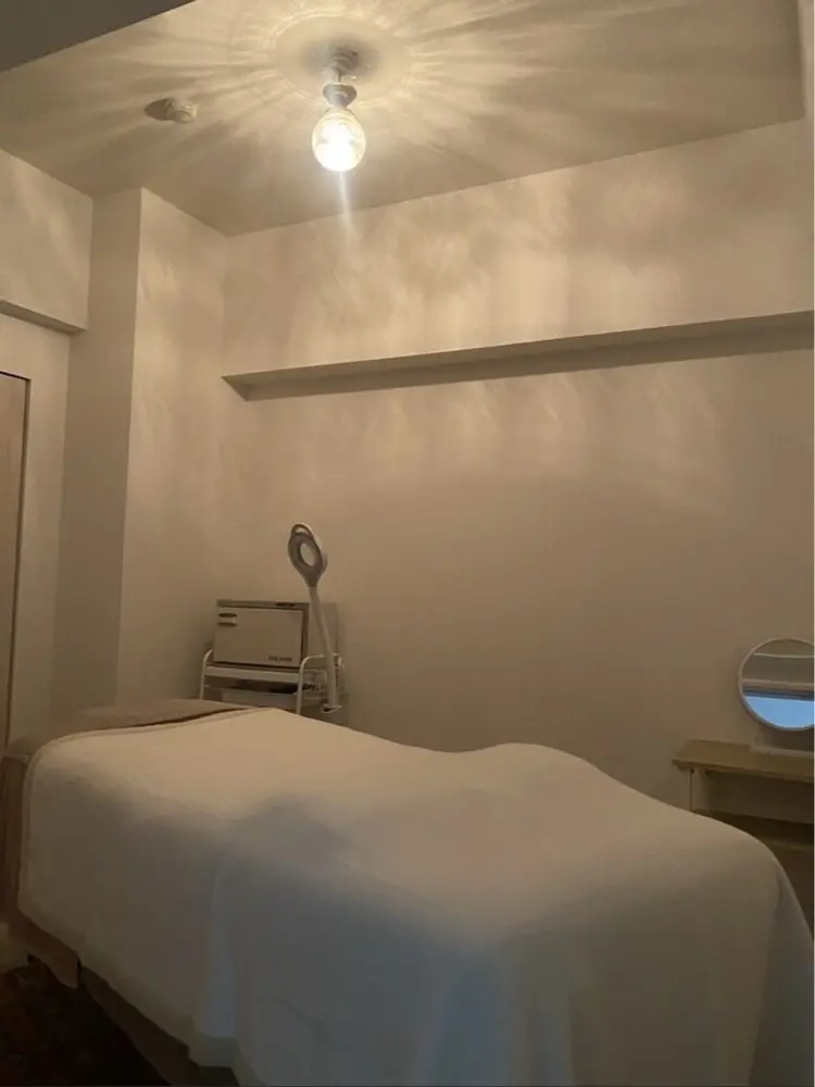 自爪育成 深爪矯正専門 眠れるネイルサロン Sleepy Orb スリーピーオーブの内観・外観1