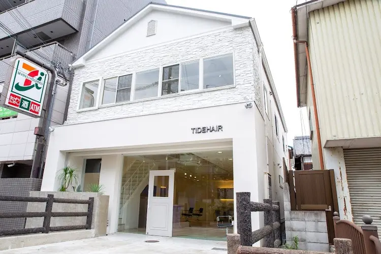 TIDEHAIRの内観・外観1