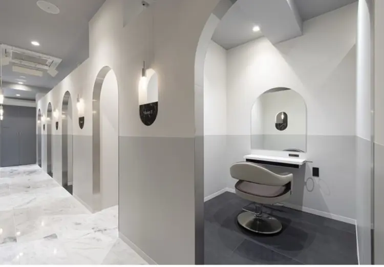 SALOWINの内観・外観1