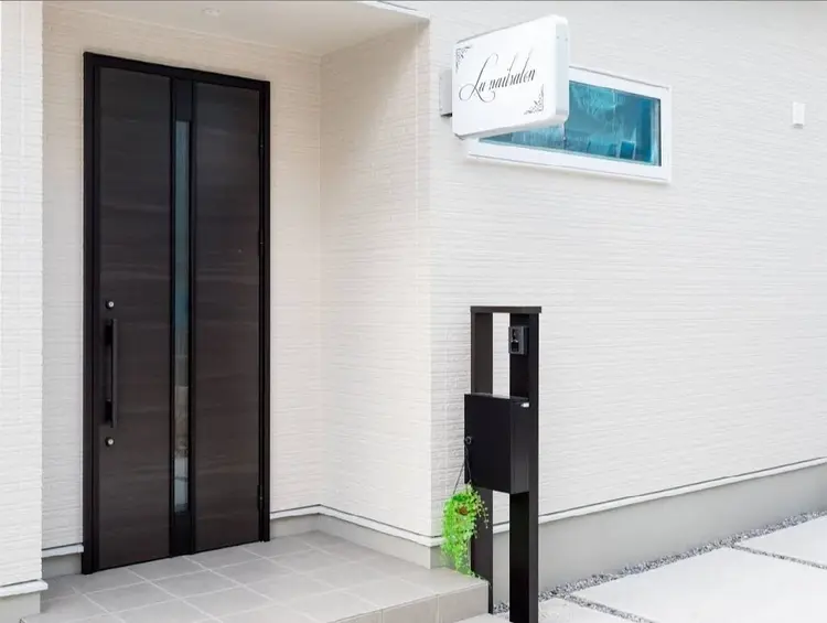 Lunailsalonの内観・外観1