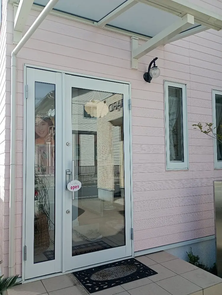 メナードフェイシャルサロン倉賀野上町店の内観・外観1