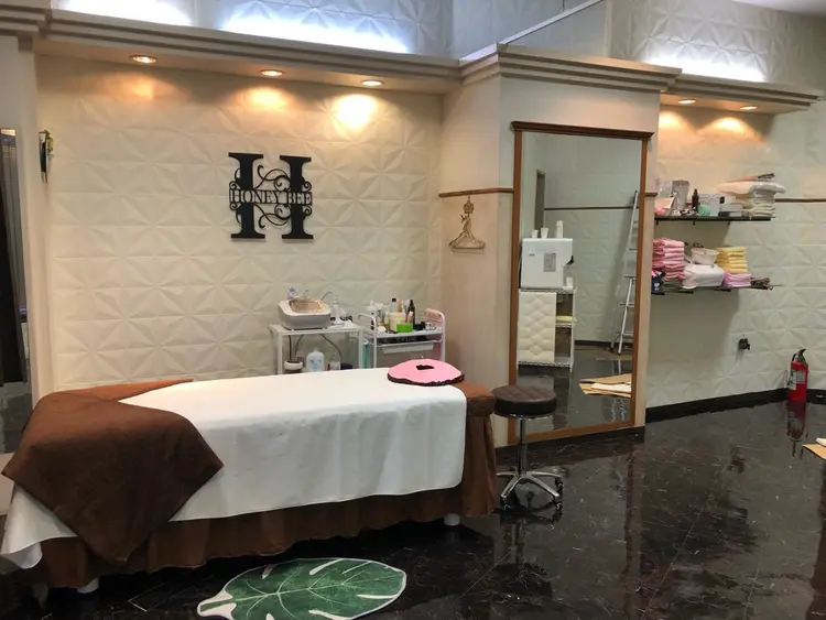 HONEY BEEの内観・外観2