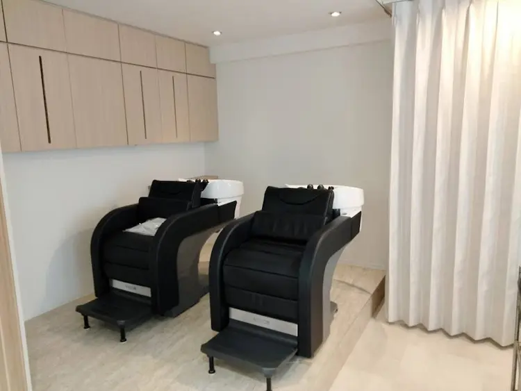 COUCH Hair Dressingの内観・外観3