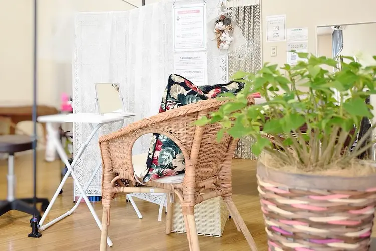 DRESSの内観・外観2