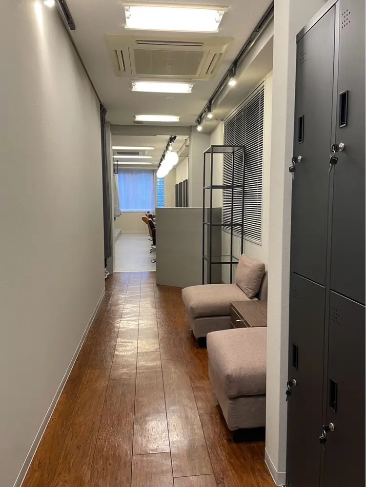 XYZ新宿の内観・外観1