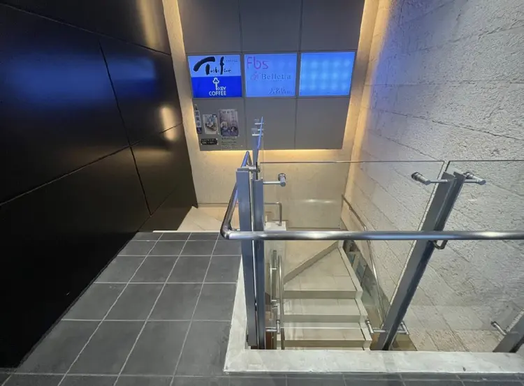 rere香椎店の内観・外観2