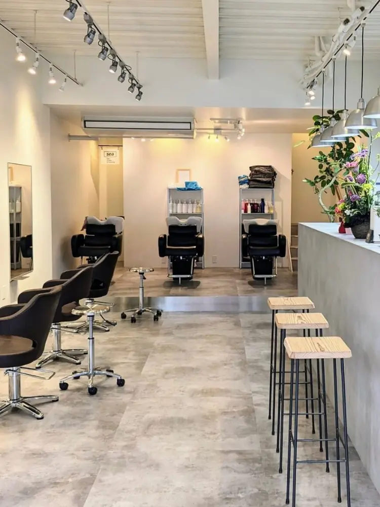 SEAの内観・外観1