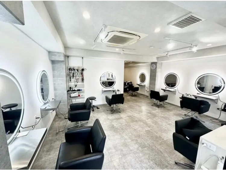 _WHITEの内観・外観1