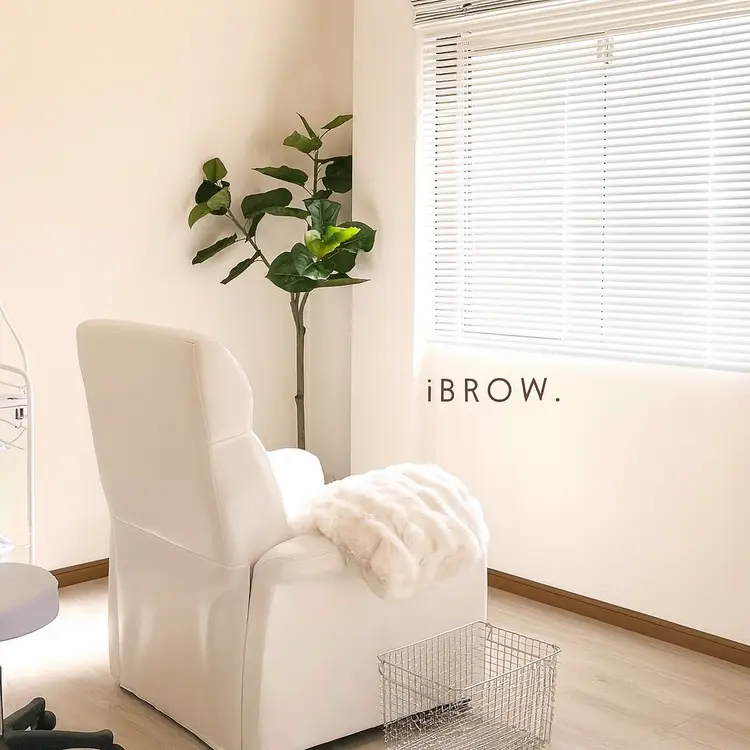 iBROW. 川口店の内観・外観2