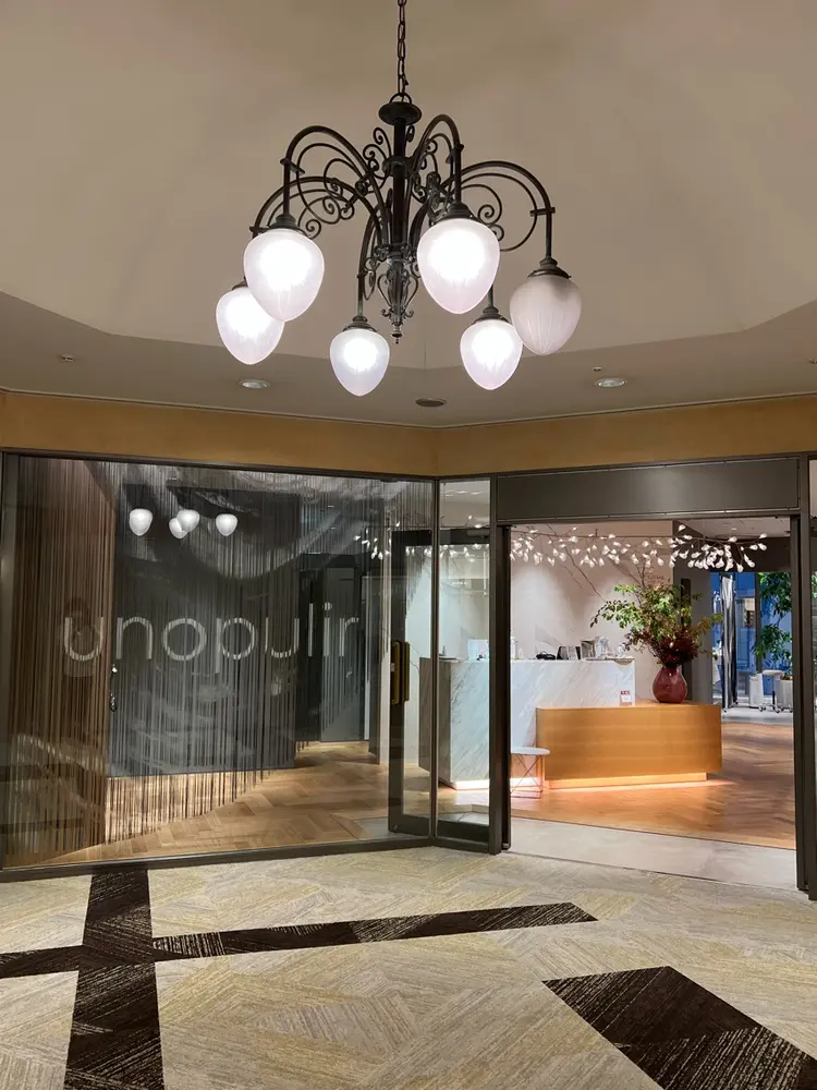 uno pulir【ウノプリール】西梅田ハービスプラザ店の内観・外観1