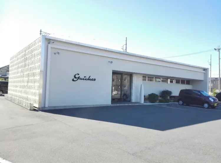 ギッシュ北外山店の内観・外観1