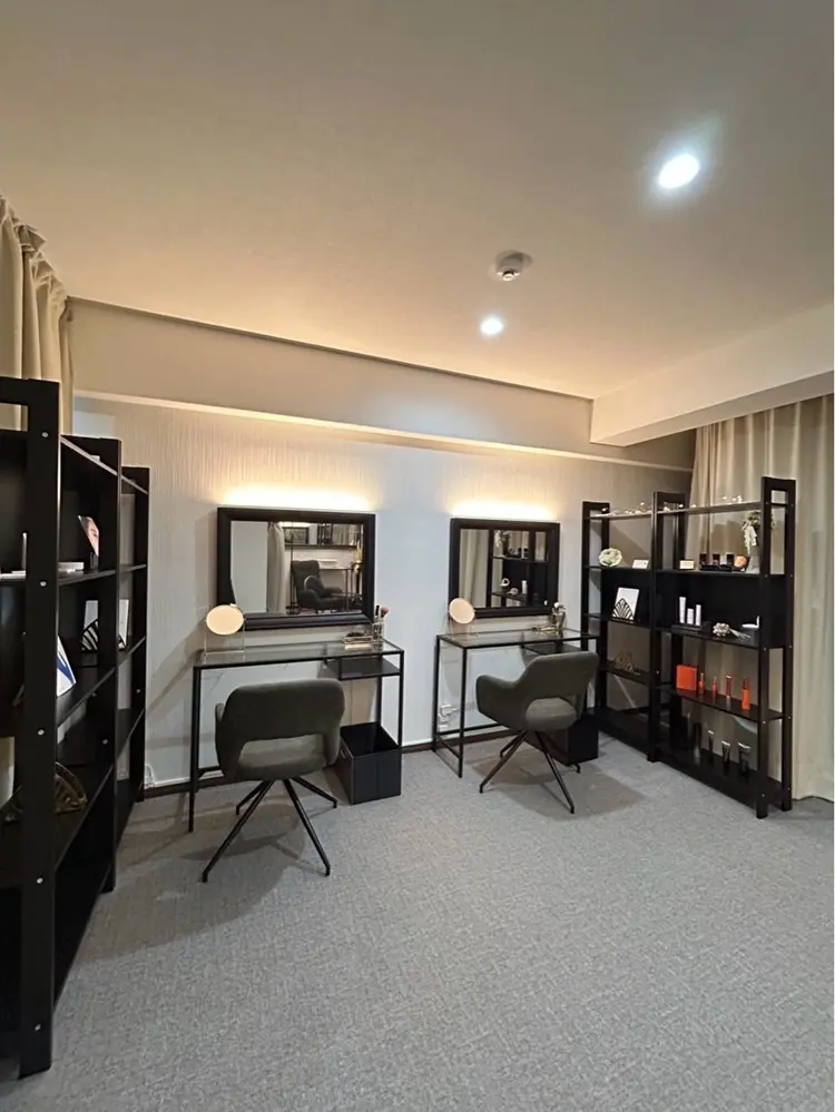 POLA富雄店の内観・外観1