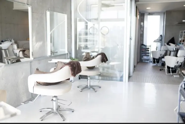 HOLON池袋の内観・外観1