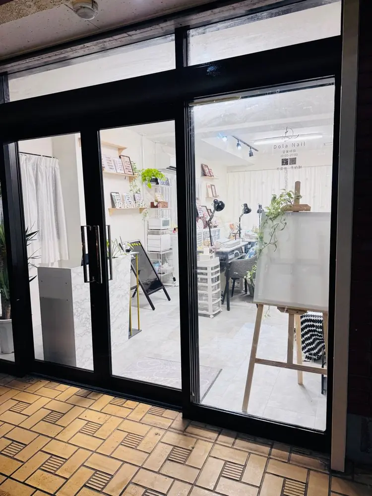 DolaNailの内観・外観2