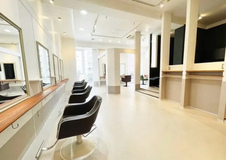 CIEL大名店 Aujua認定サロン【シエル】の内観・外観2