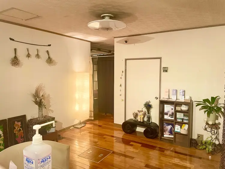 リラクゼーション・エステサロン　Ashunaの内観・外観1