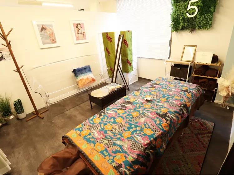 ヘッドフェイス&ボディJourneyの内観・外観1