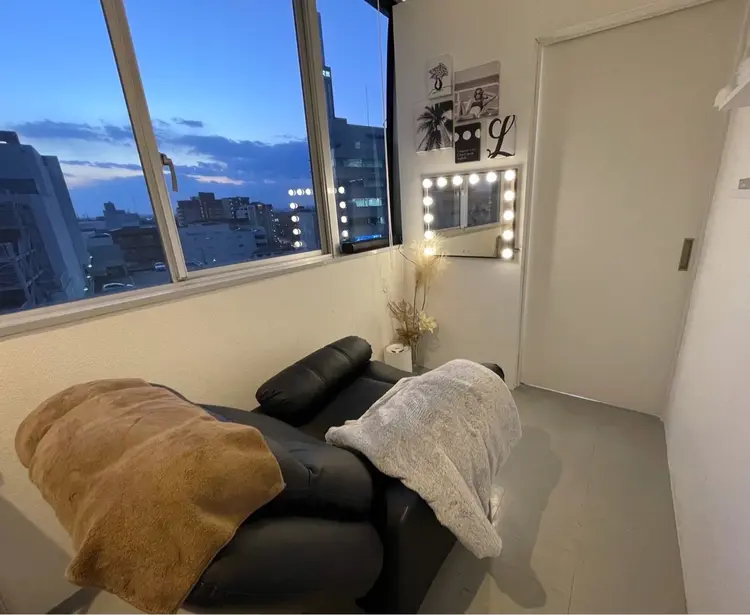 king hair&eyelashの内観・外観1