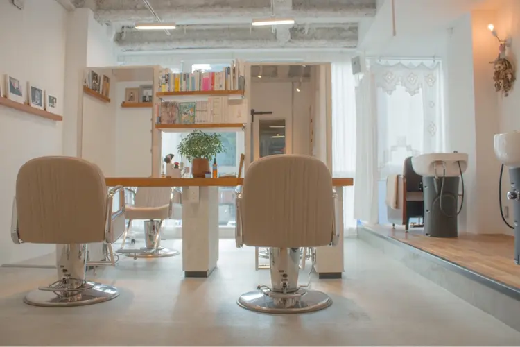 HaKUの内観・外観1