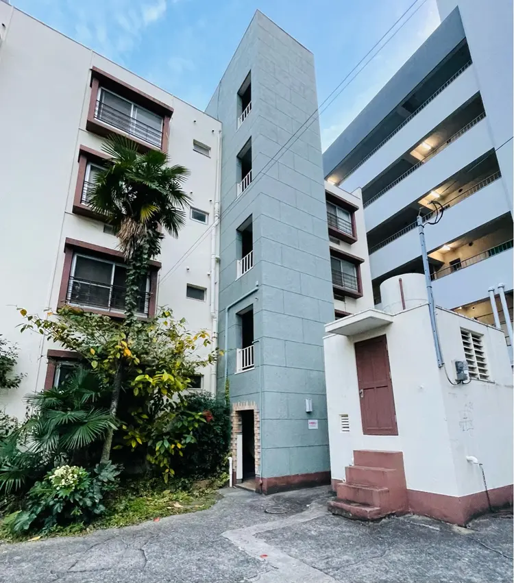 Neutralの内観・外観1