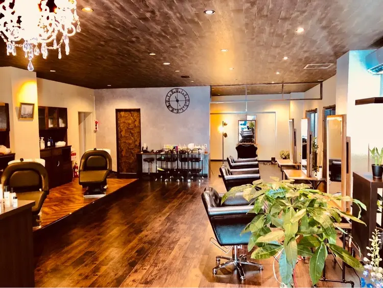 キャナリーローアイの内観・外観1