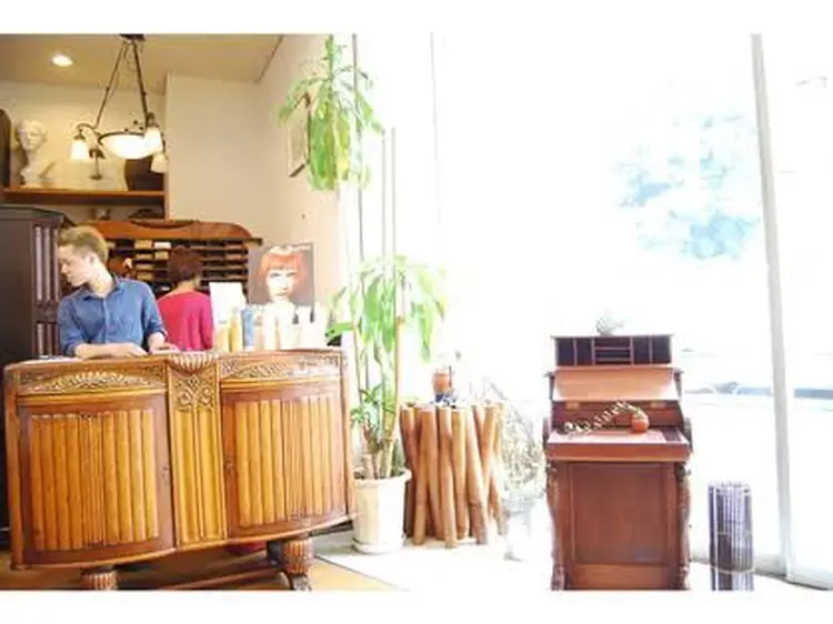 BELLの内観・外観3