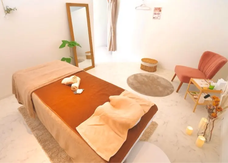 小顔矯正&リンパ専門店EMIER(エミエル)の内観・外観2