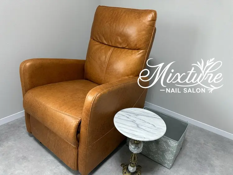 Nail salon mixtureの内観・外観2