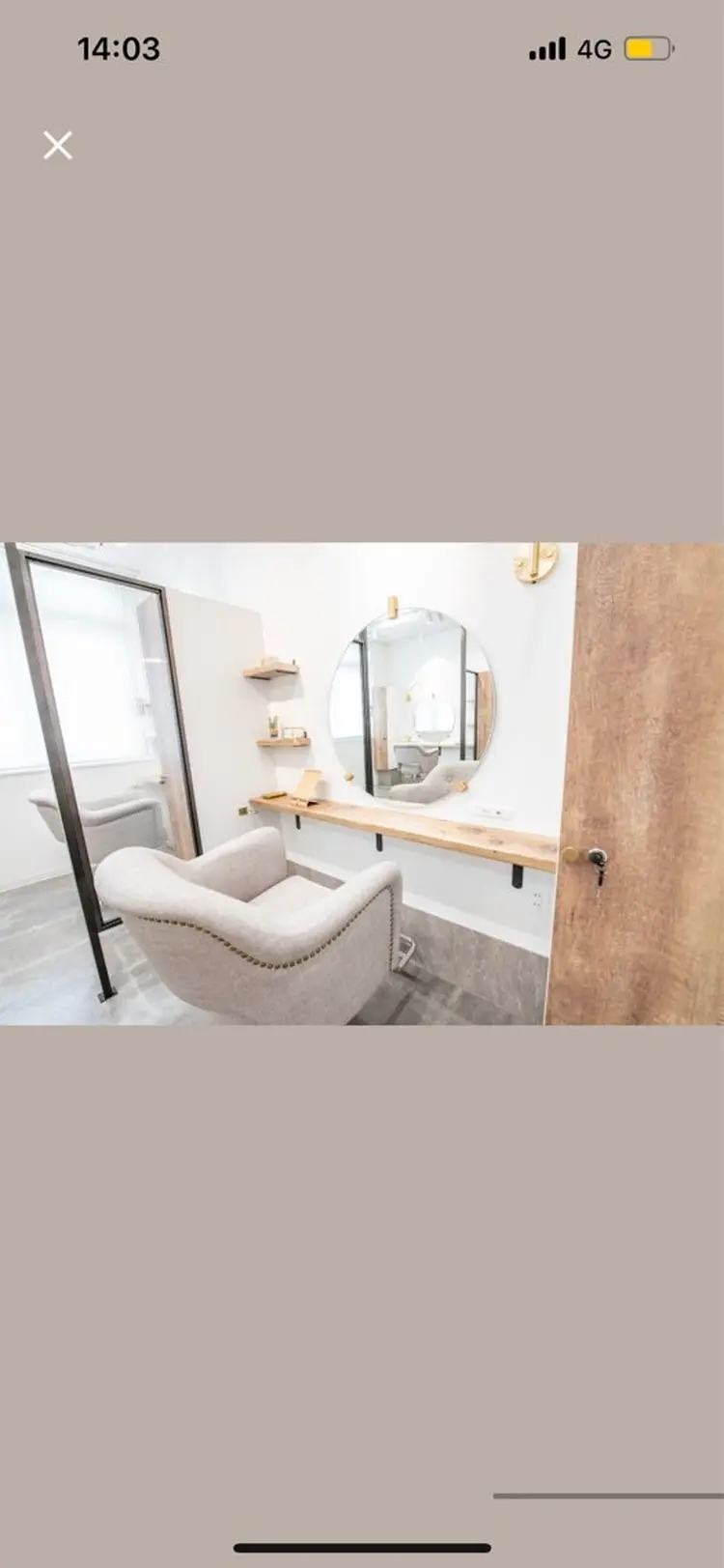 ACADEMY SALON hush hush by TRU  新宿南口店の内観・外観2