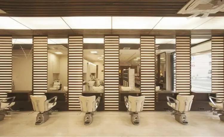 マジェスティックサロン・トガシの内観・外観1