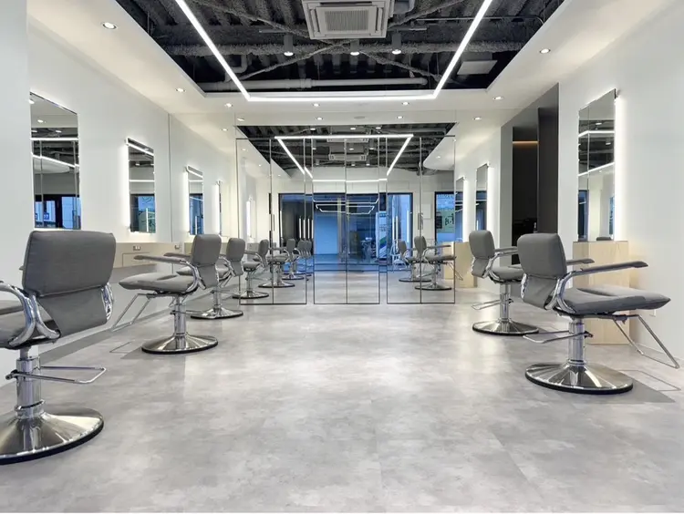 lar 立川南口の内観・外観1