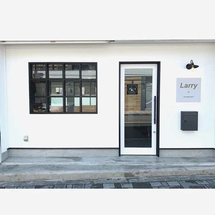 Larryの内観・外観1