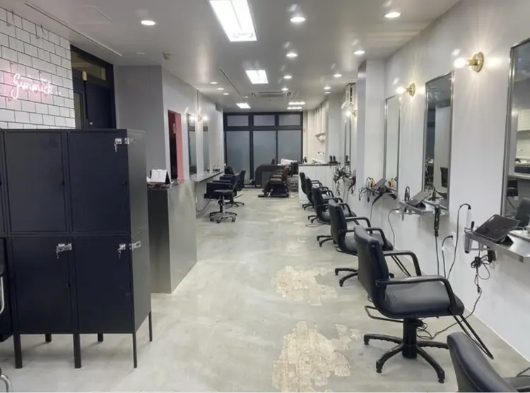 ギミックパシャの内観・外観1