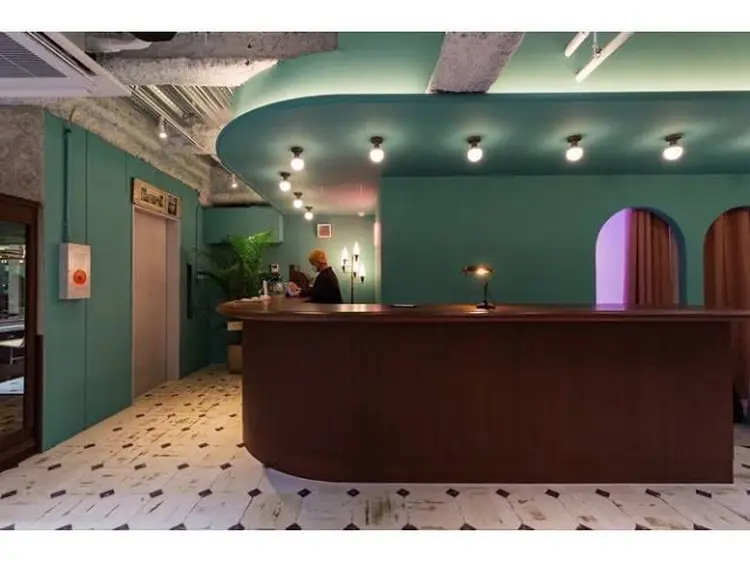 threeの内観・外観1