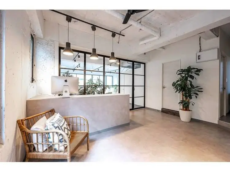 EYE&NAIL YUZUME 日本橋店の内観・外観1