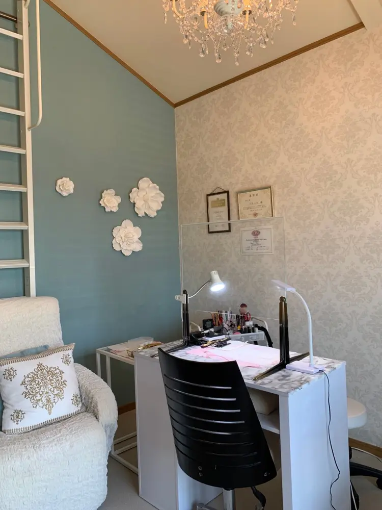 Diamond nailの内観・外観1