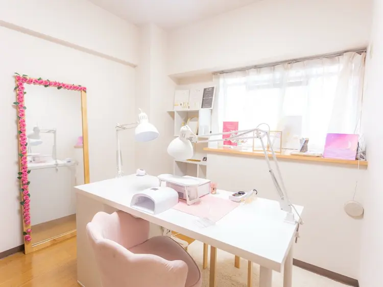 Roana Nailの内観・外観1