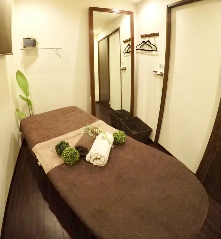 毒素出し専門サロンSylph(なかがわ整骨院併設サロン)の内観・外観1