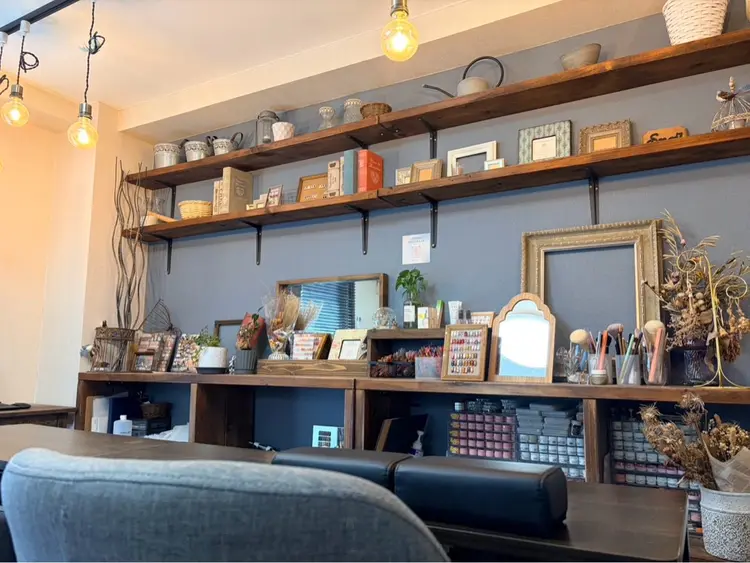 S nailの内観・外観2