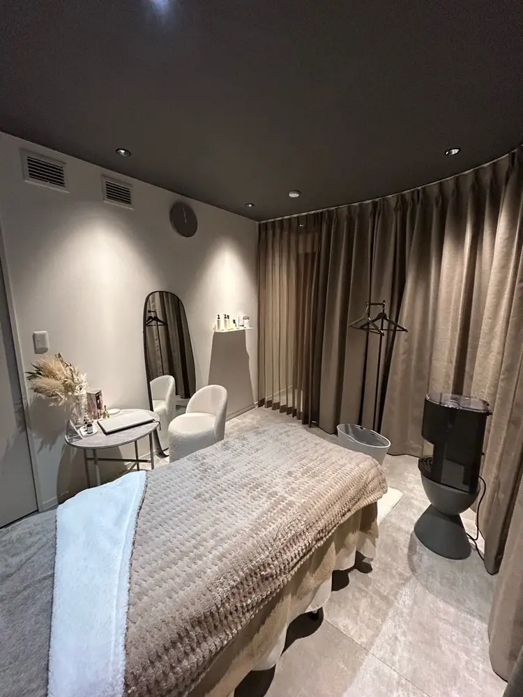 たるみ/小顔/黒ずみ除去専門/看護師クリニカルサロンRiche神戸岡本院の内観・外観1