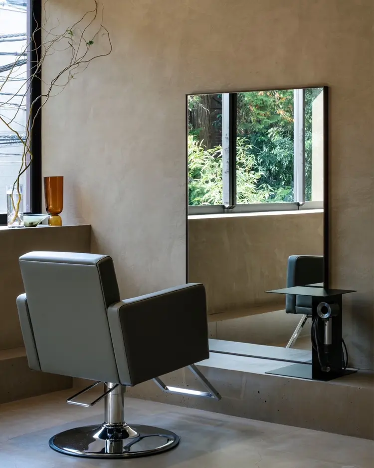 ROWの内観・外観1