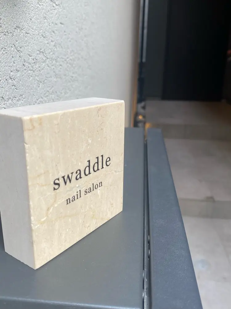 nail salon swaddleの内観・外観1
