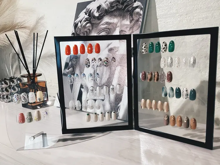 private  nail saron MOONの内観・外観2