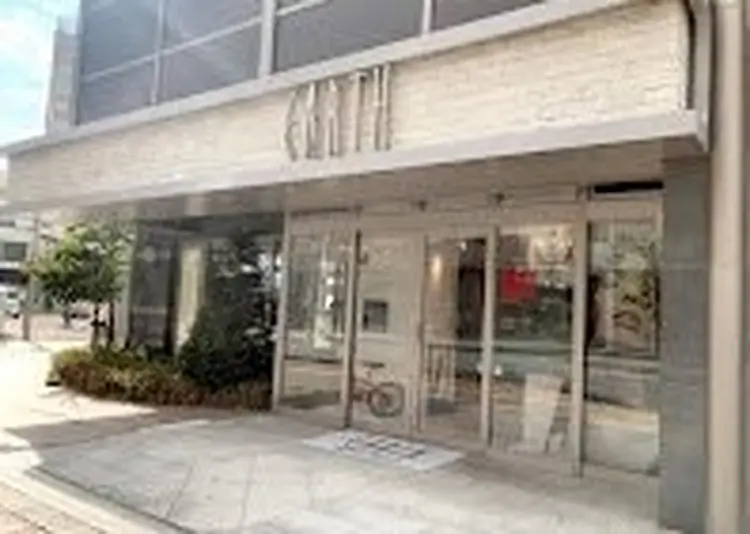 EARTH長野駅前店の内観・外観1