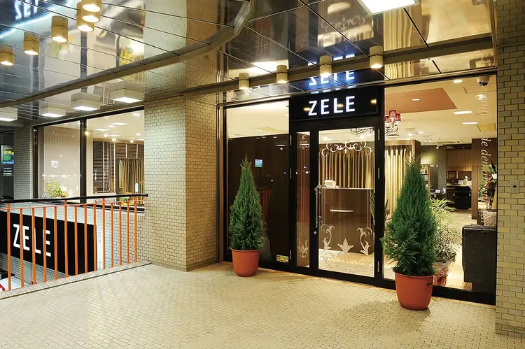 ZELE一社の内観・外観1